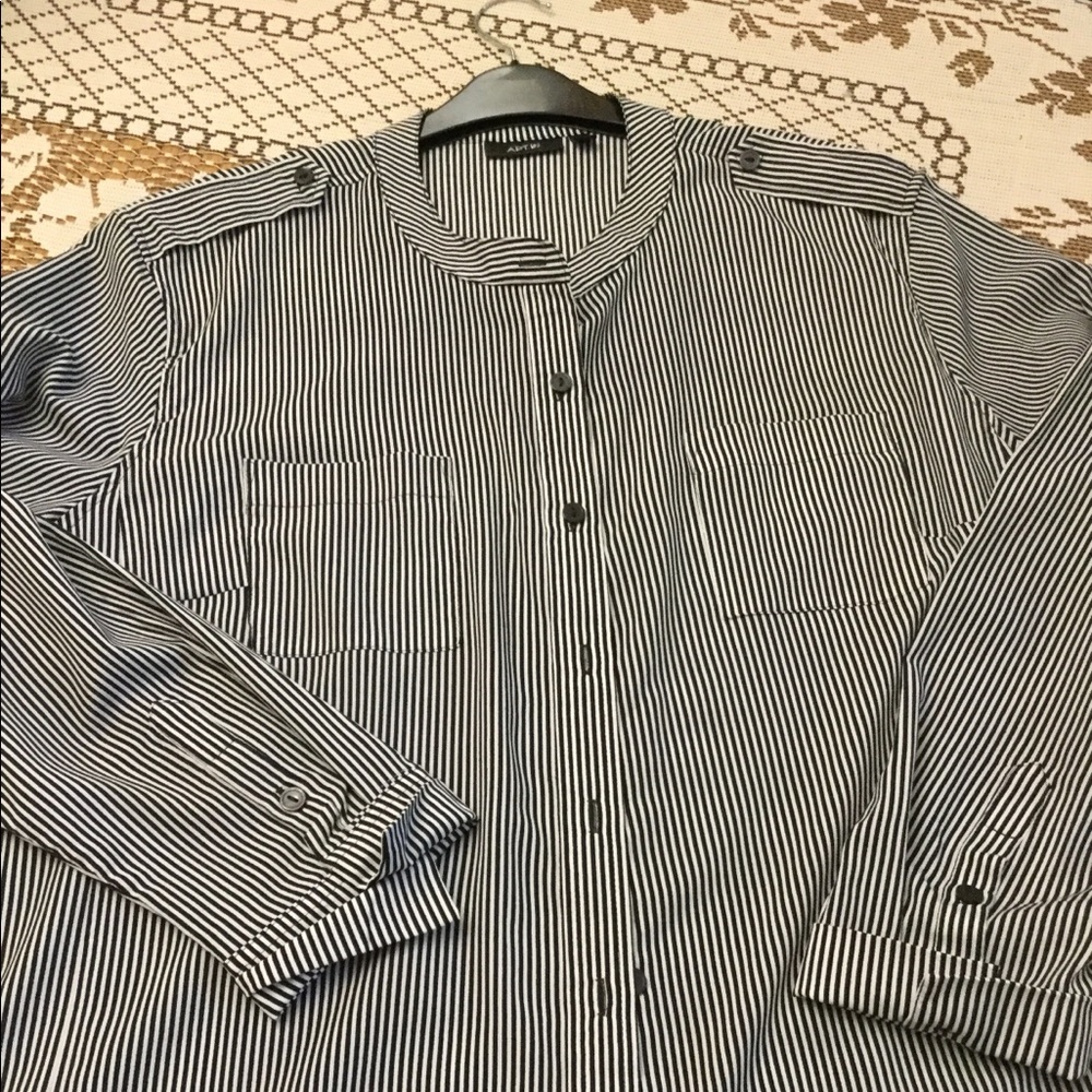 Apt 9 XL  Black and white stripes